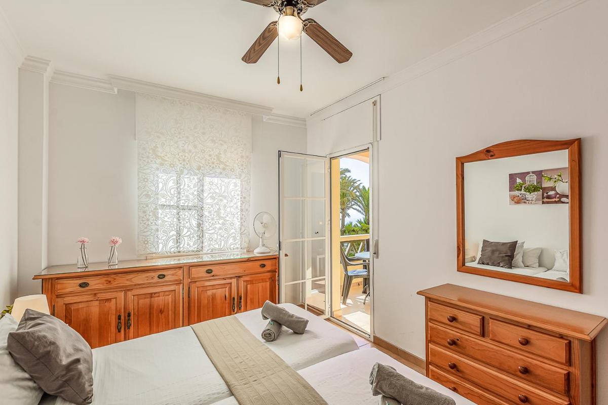 Andaluz Apartments Toboso Нерха Екстер'єр фото